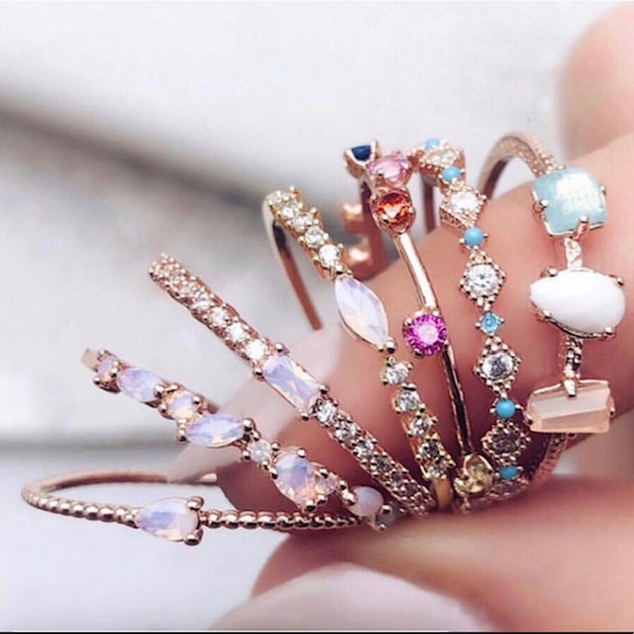 Dainty Gold Dot Band with Tiny Pair-Cut Opal Stone-sz 6 or 7 only- Boutique - Picture 5 of 7